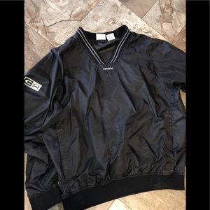 Cinch wind breaker